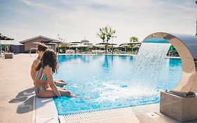 Hotel Baya - in centro, sul mare