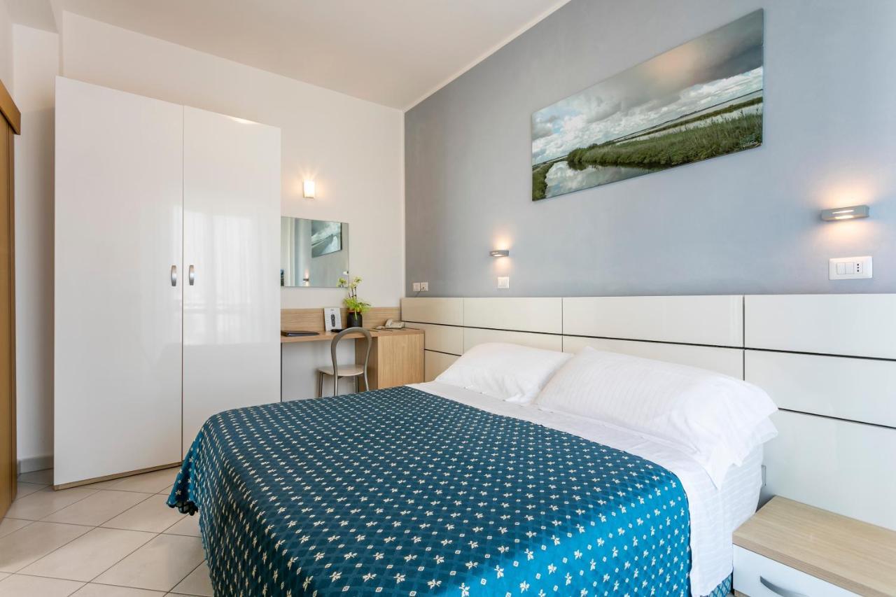 Hotel Baya - In Centro, Sul Mare Milano Marittima Esterno foto
