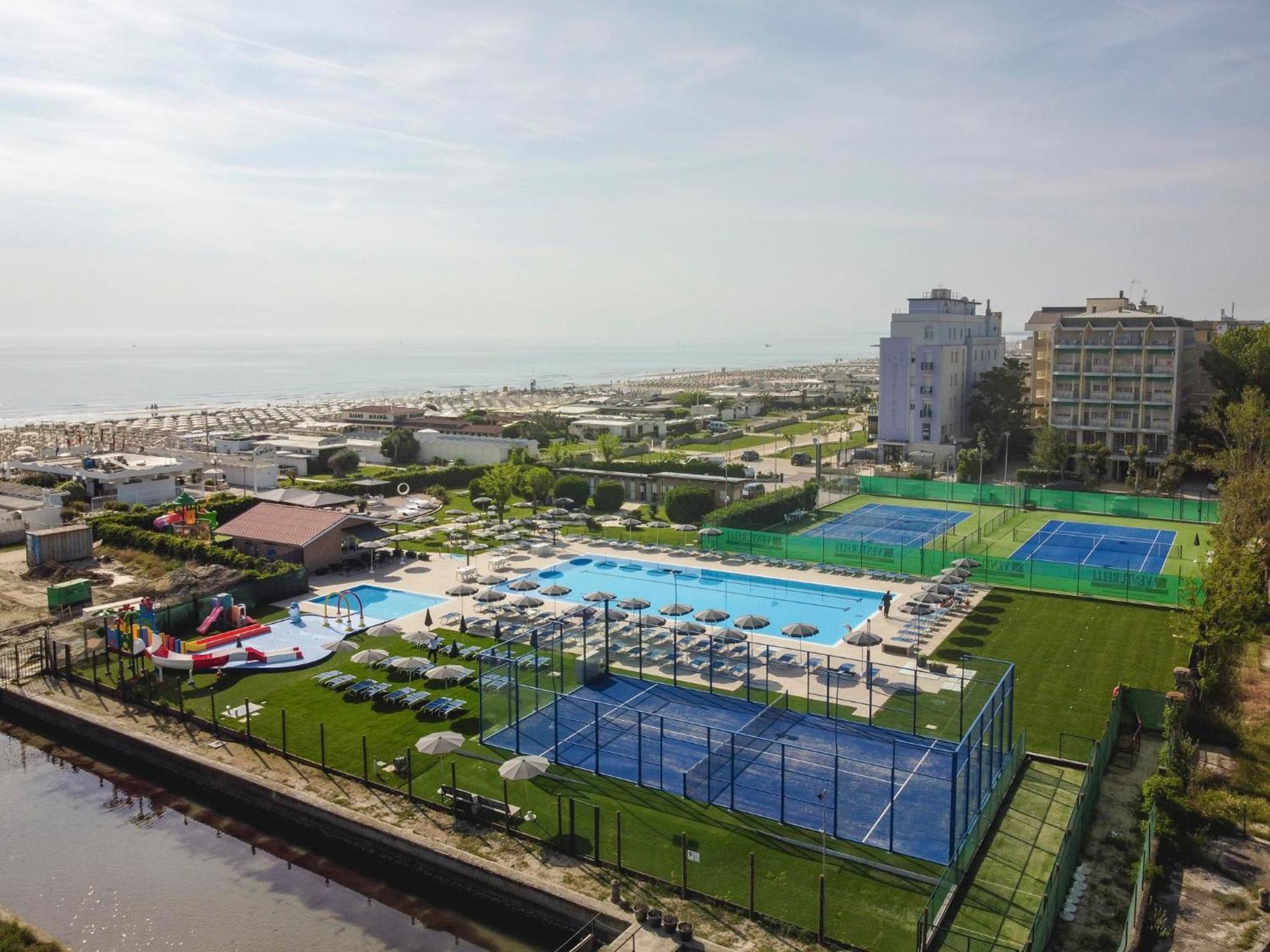 Hotel Baya - In Centro, Sul Mare Milano Marittima Esterno foto