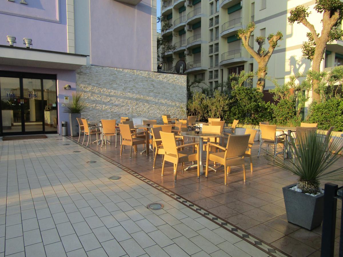 Hotel Baya - In Centro, Sul Mare Milano Marittima Esterno foto