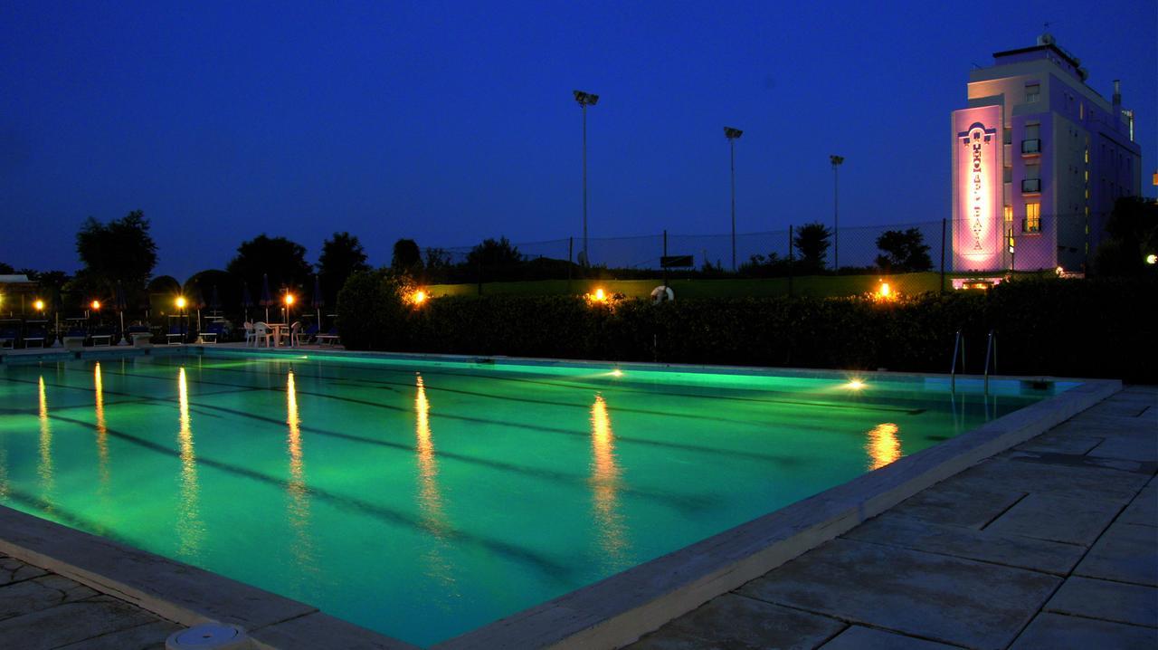 Hotel Baya - In Centro, Sul Mare Milano Marittima Esterno foto